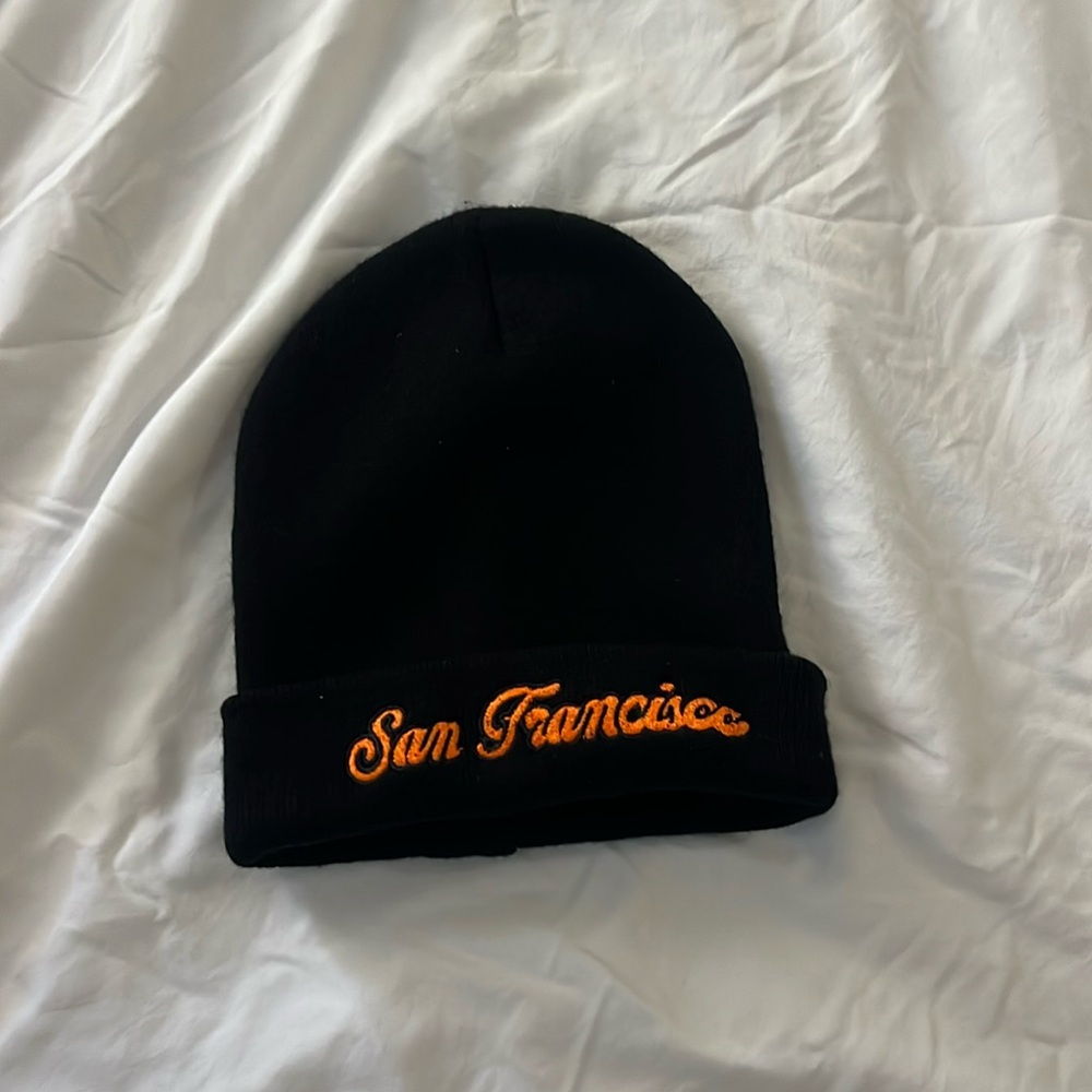 San Francisco black knit stretchy beanie